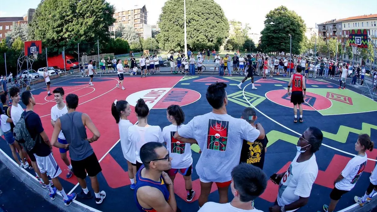 Rigenerazione urbana a Milano: storia del campo da basket Stelvio